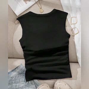 ✨ SHEIN square neck black tank top✨